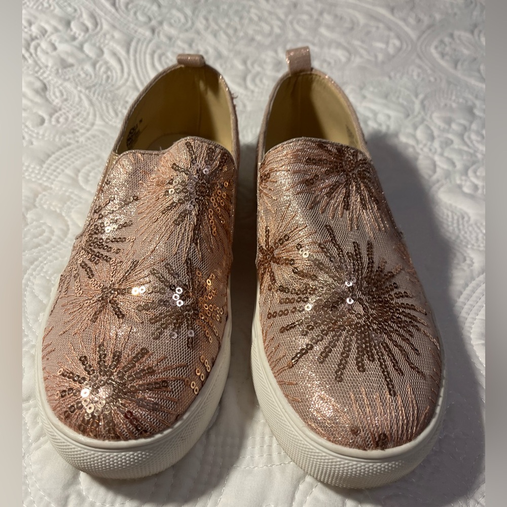 Steve Madden Women’s Rose/Pink Crackle Slip-On Sneaker, Size 7
